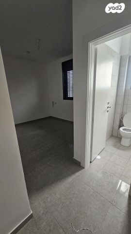 דירה, שעורה 1, הבוסתנים, שדרות