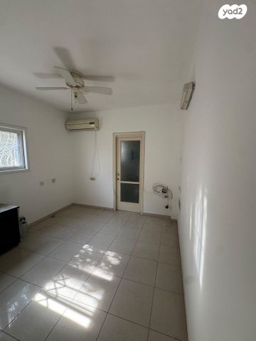 דירה, י"א באדר 9, נגבה, רמת גן