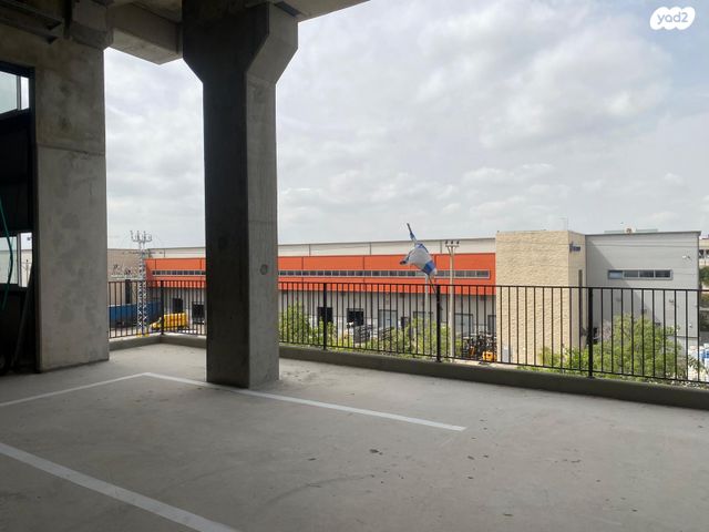 מחסנים, בעלי המלאכה 1, אזור תעשיה, בית הסוהר המרכזי, רמלה