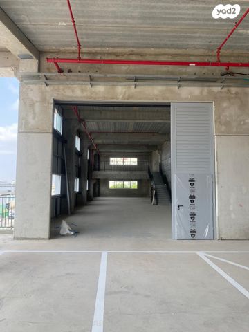 מחסנים, בעלי המלאכה 1, אזור תעשיה, בית הסוהר המרכזי, רמלה