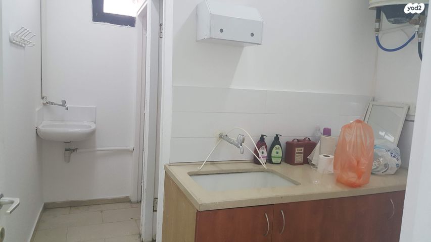 חנויות/ שטח מסחרי, המסגר 59, מונטיפיורי, הרכבת, תל אביב יפו