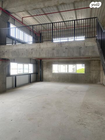 מחסנים, בעלי המלאכה 1, אזור תעשיה, בית הסוהר המרכזי, רמלה