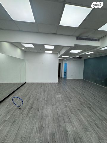 דרך זאב ז'בוטינסקי 35