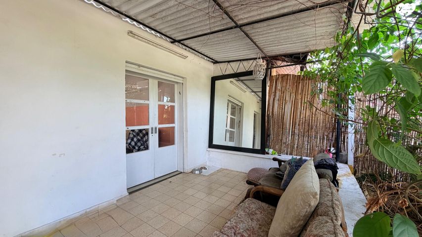 בית פרטי/ קוטג', הפרטיזנים 9, גבעת נוף, נס ציונה