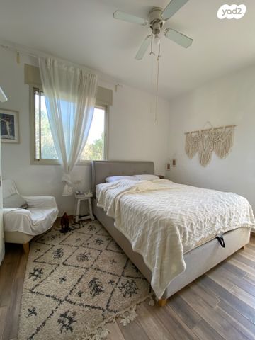 דו משפחתי, בנימינה גבעת עדה