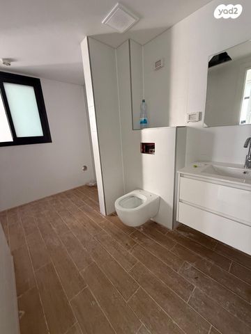 דירה, יצחק ארנסט נבנצל, מורדות ארנונה, ירושלים