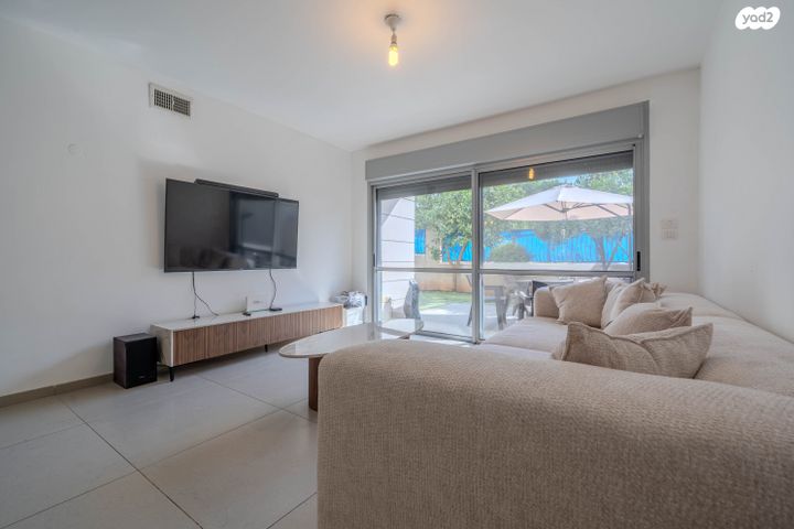 דירת גן, שוהם, אבני חן, חריש