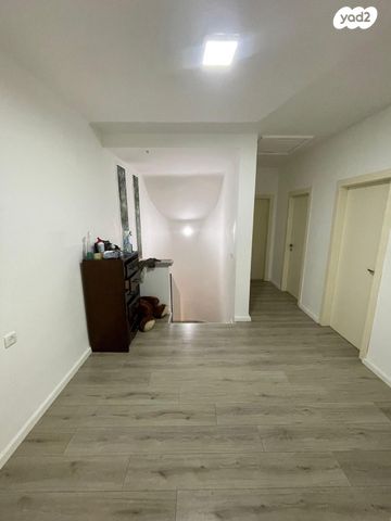 בית פרטי/ קוטג', קרית עקרון