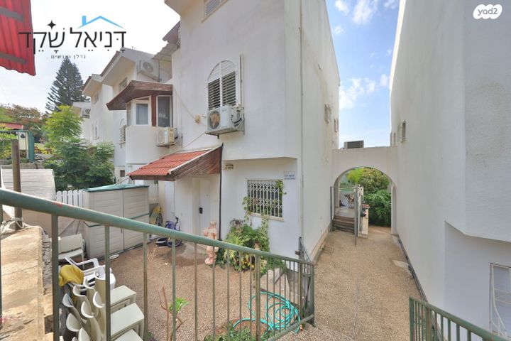 דו משפחתי, צבי הרר 15, גבעת רם, קרית אתא