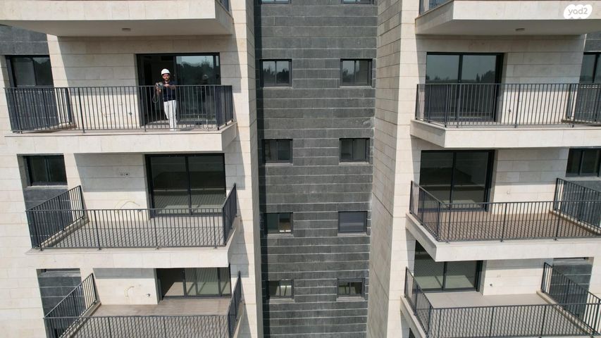 דירה, יצחק ארנסט נבנצל, מורדות ארנונה, ירושלים