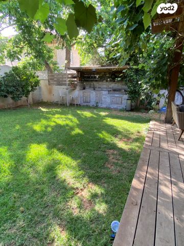 דו משפחתי, בנימינה גבעת עדה