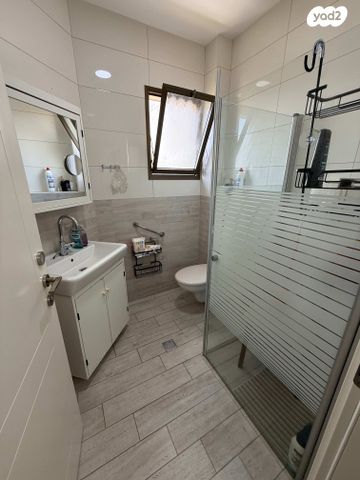 דירה, שדרות העצמאות, רמות בן צבי, יבנה