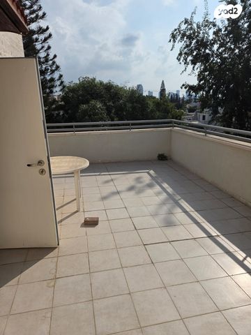 בית פרטי/ קוטג', האלוף עוזי נרקיס, גני צהלה, רמות צהלה, תל אביב יפו