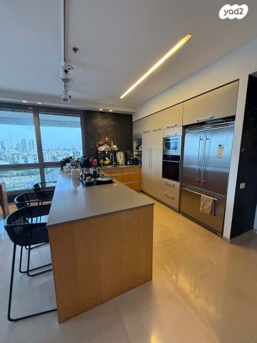 דירה, ניסים אלוני, תל אביב יפו