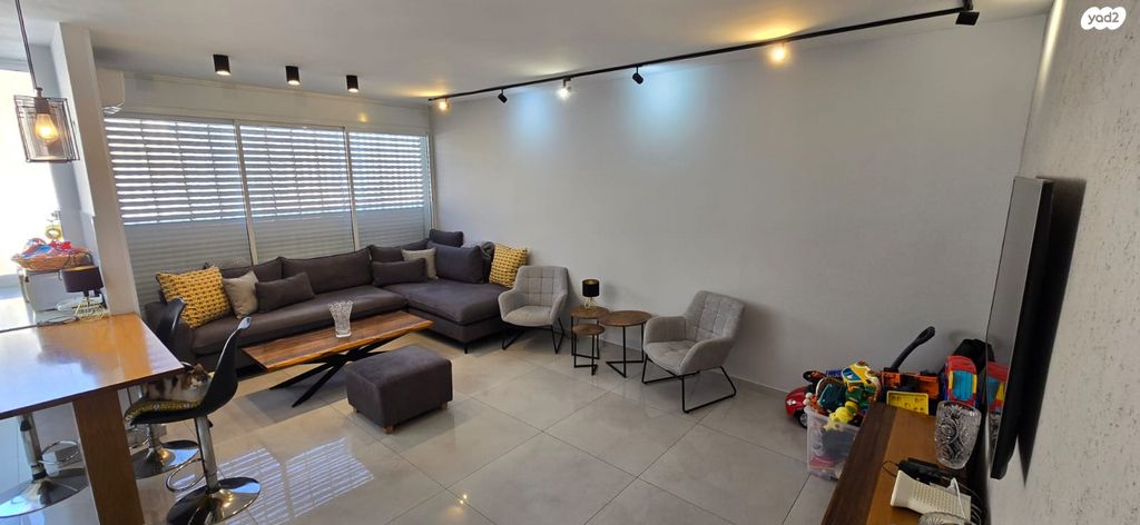 שדרות בר אילן 18