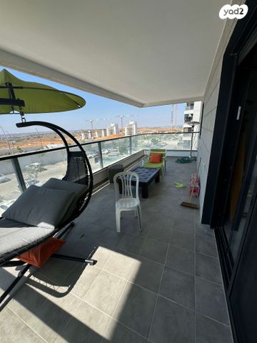 דירה, הרב אבא אבוחצירה, שדרות בפארק, שדרות