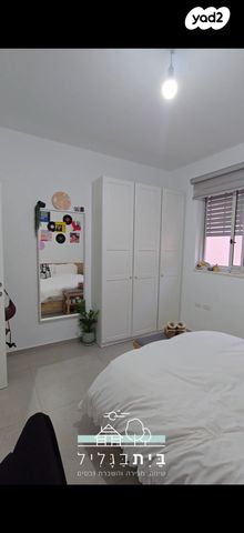 דו משפחתי, עץ השדה, אדמית / יערית, שלומי