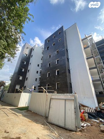 דירה, עזרא קורין 4, נווה חן, תל אביב יפו