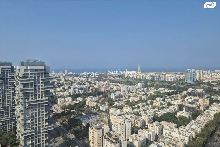 דירה, ניסים אלוני, צמרות איילון, פארק צמרת, תל אביב יפו