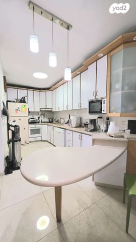 דירה, אחד העם 3, דרום מערב ותיק, בת ים