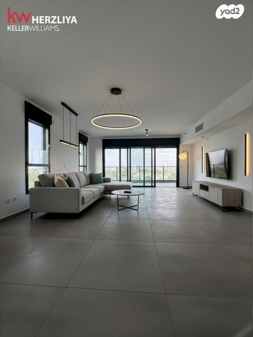 דירה, הרצליה