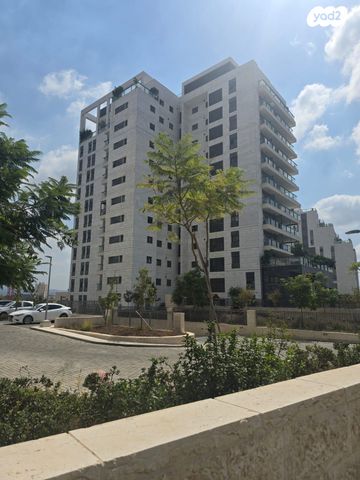 דירה, יגאל ידין 3, המגינים, מודיעין מכבים רעות