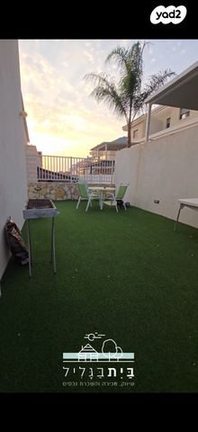 דו משפחתי, עץ השדה, אדמית / יערית, שלומי