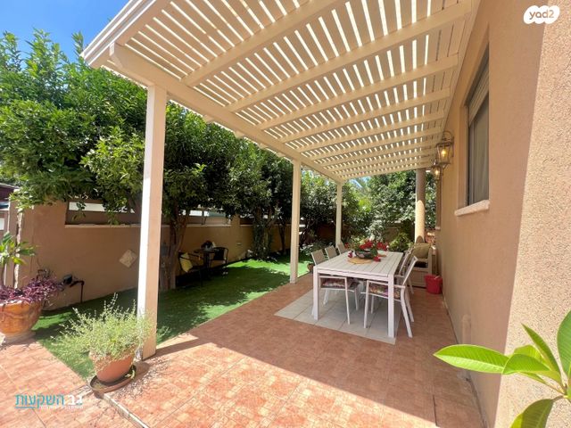 דו משפחתי, מרכב היישוב / מרכז עתלית, עתלית