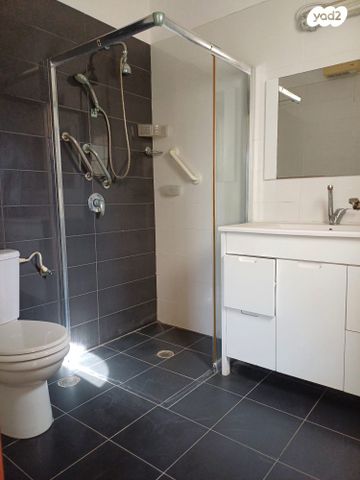 דירה, הרצליה