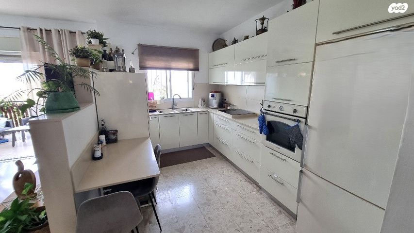 דירת גן, גבעת יערה, יקנעם עילית