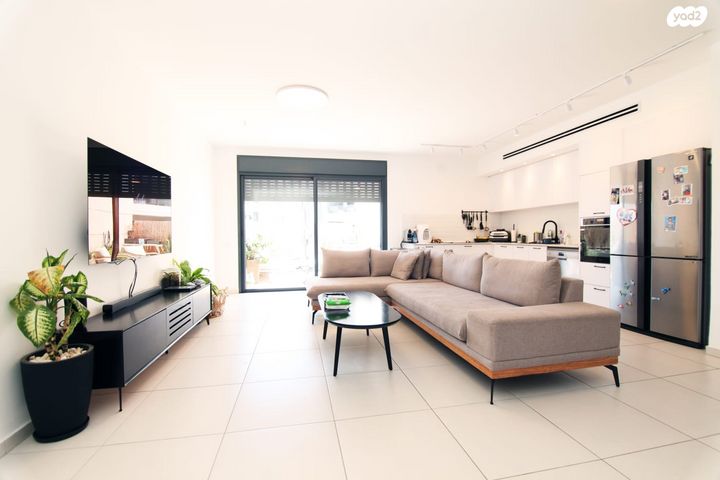 דירה, רעננה