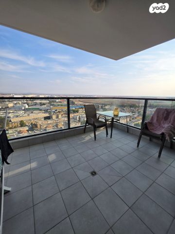 דירת גן, הרימון 61, הפרחים, קרית גת