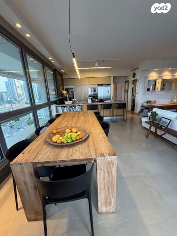 דירה, ניסים אלוני, תל אביב יפו