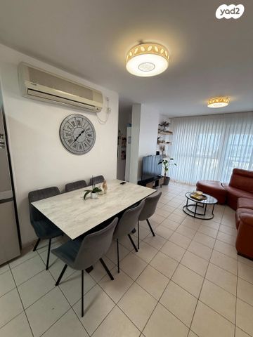 דירה, שמחה הולצברג 16, רמלה