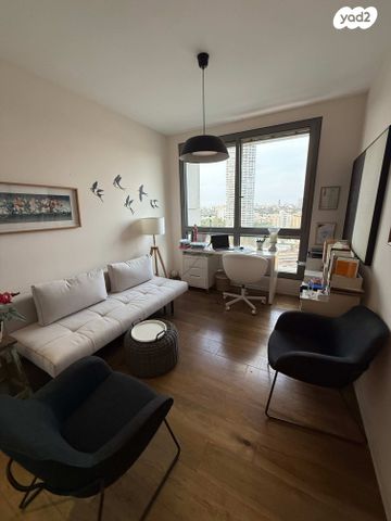 דירה, ניסים אלוני, תל אביב יפו