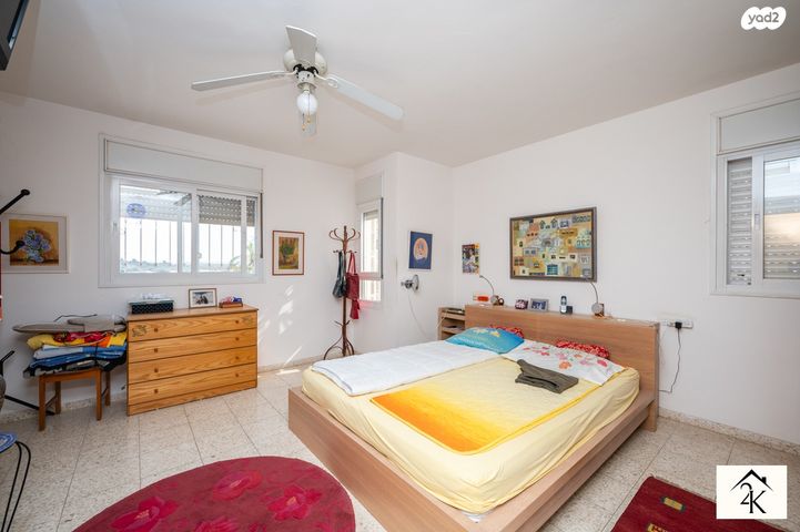 דו משפחתי, מול היקב, זכרון יעקב