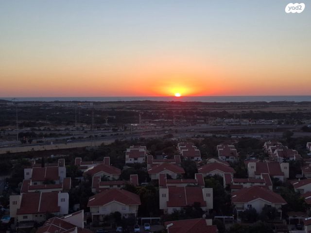 גג/ פנטהאוז, מעגל השלום, קרית חתני פרס נובל, ראשון לציון