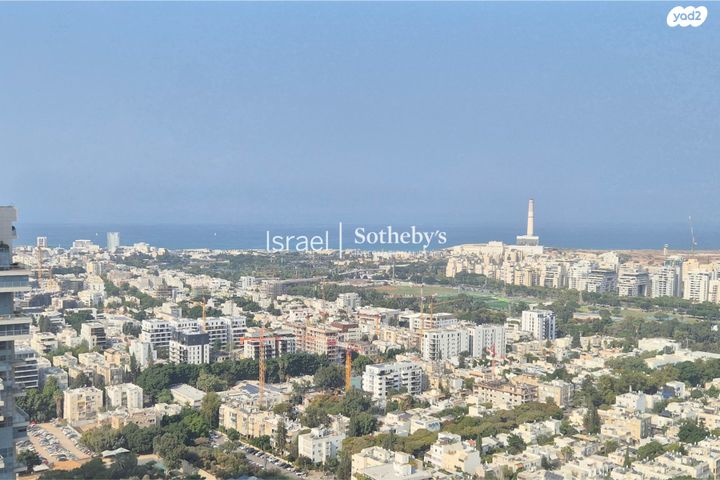 דירה, ניסים אלוני, צמרות איילון, פארק צמרת, תל אביב יפו