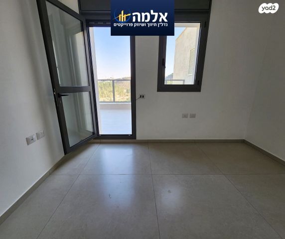 גג/ פנטהאוז, אדמונד סחייק, מלחה, מנחת, ירושלים