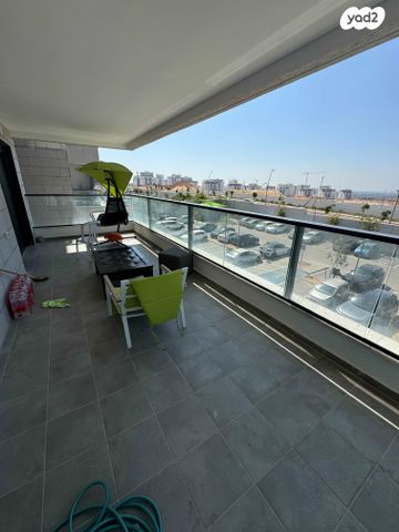 דירה, הרב אבא אבוחצירה, שדרות בפארק, שדרות