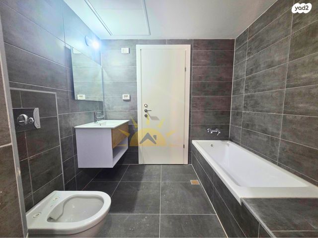 דירה, בורוכוב, צפון מערב מרכז העיר, נתניה