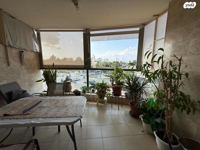 דירה, שדרות העצמאות, רמות בן צבי, יבנה