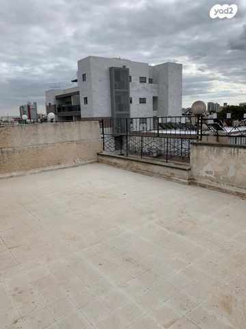 גג/ פנטהאוז, נאות רחל, חולון