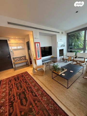 דירה, ניסים אלוני, תל אביב יפו