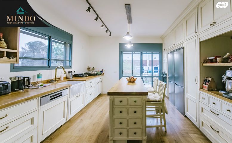 דו משפחתי, אלות, גני מנחם, באר יעקב