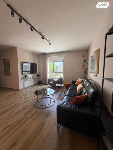 דירה, ח.מ. שפירא, שקמים ואגמים, אשקלון