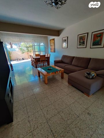 דירת גן, אילנות, כרמל מערבי, חיפה