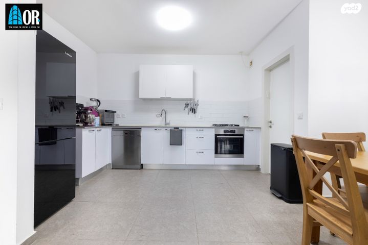 דירה, ש"י עגנון, נאות שמיר, יבנה