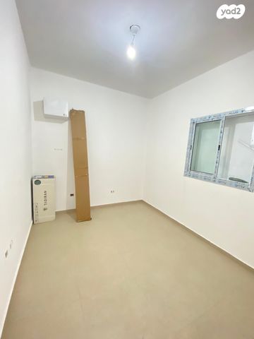 דירה, עזרא קורין 4, נווה חן, תל אביב יפו