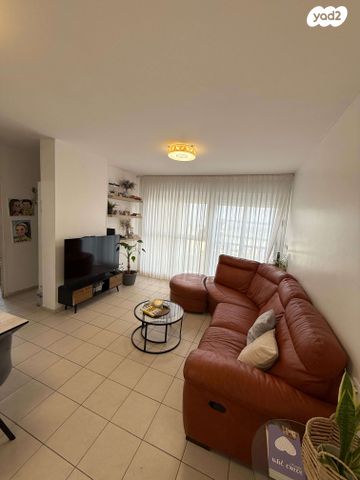 דירה, שמחה הולצברג 16, רמלה